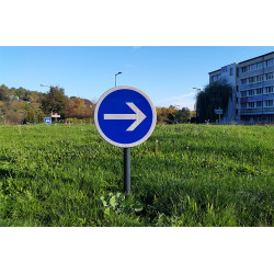 Panneau B21-1 - panneau direction obligatoire I Ville | Espace | WP Signalisation