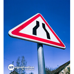 Panneau A3 en ville ou village I Signalisation panneau chaussée rétrécie I WPSignalisation