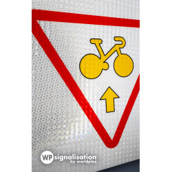 Photo du produit WPSignalisation | Panonceau M12 fond blanc I Autorisation conditionnelle de franchissement pour les cyclistes