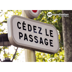 Panonceau cédez le passage M9c