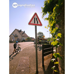 Panneau de danger chaussée rétrécie par la droite A3A | WP Signalisation | Panneau de signalisation | Panneau A3
