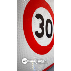 Panneau zone circulation entrée d'unee zone à vitesse limitée à 30 km/h B30