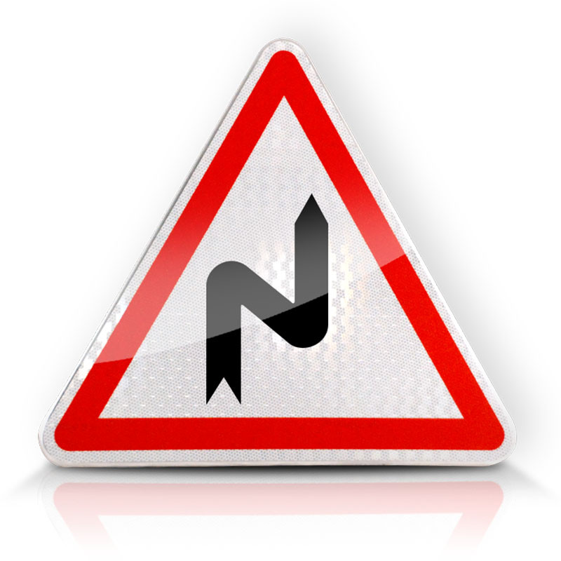 Panneau de danger succession de virages dont le 1er est à droite A1C