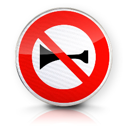 Panneau d'interdiction signaux sonores interdits B16